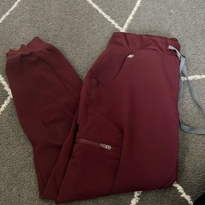 FIGS scrub Burgundy petite joggers